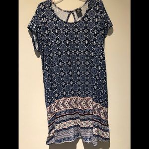 Cute swing dress with key hole in back